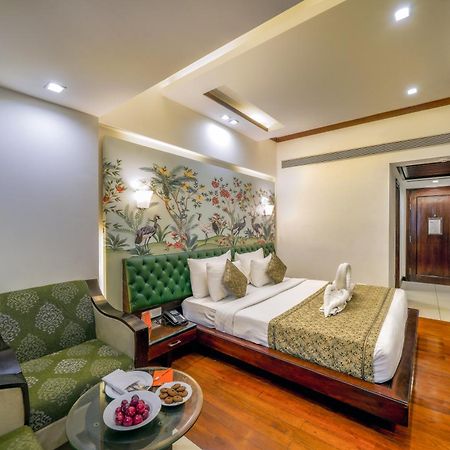 Hotel Saffron Leaf Dehradun Eksteriør bilde