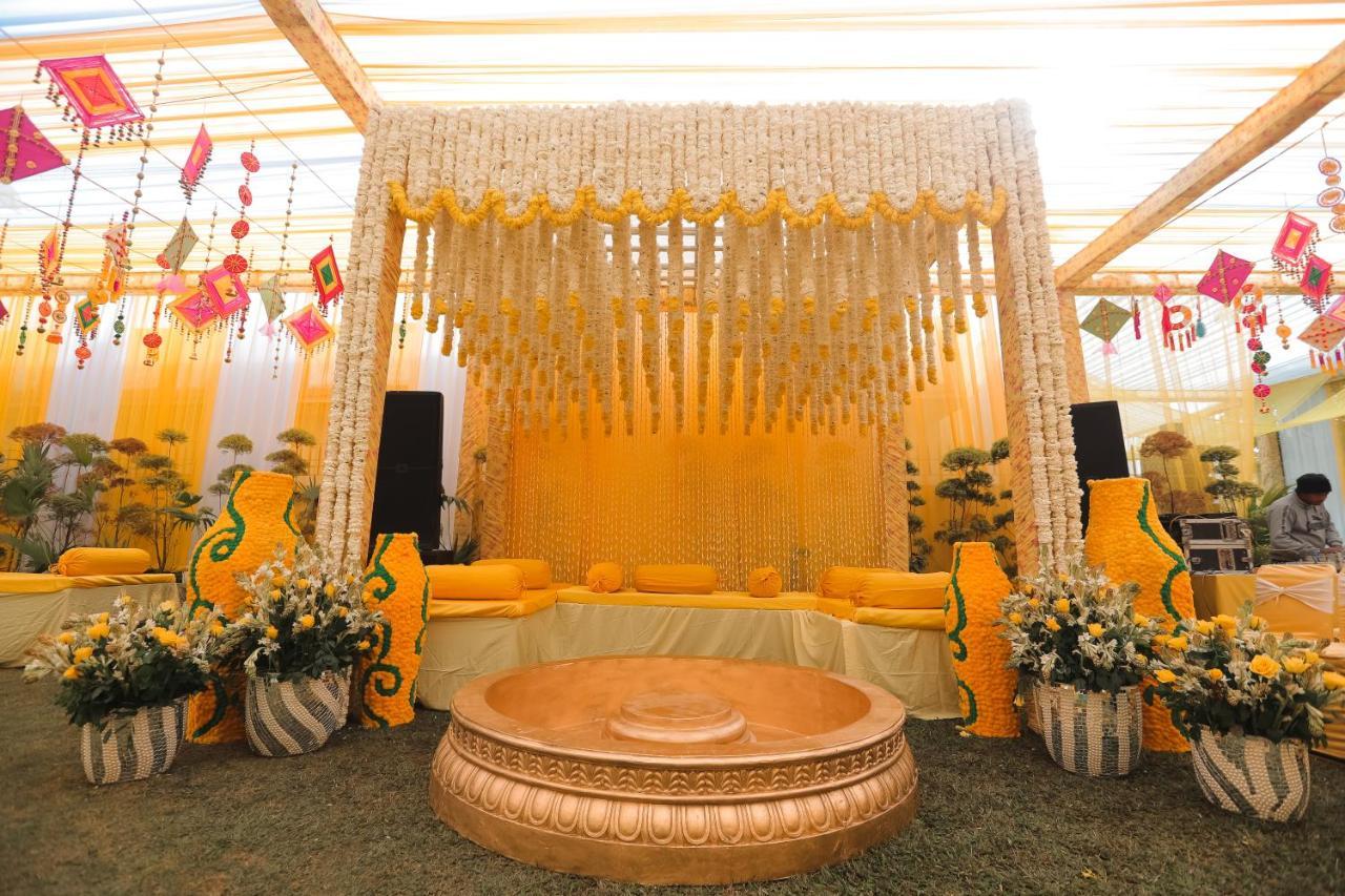 Hotel Saffron Leaf Dehradun Eksteriør bilde