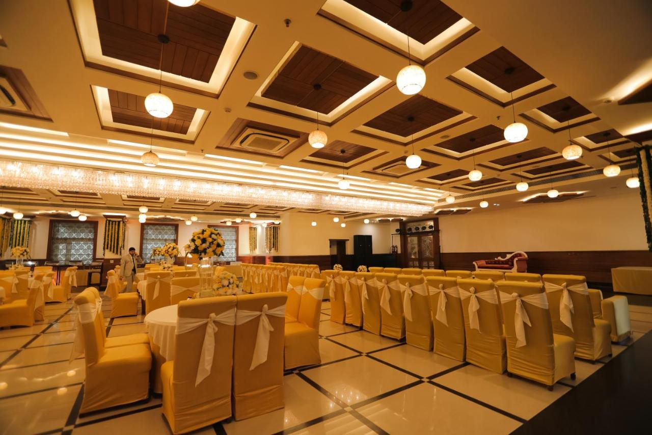 Hotel Saffron Leaf Dehradun Eksteriør bilde