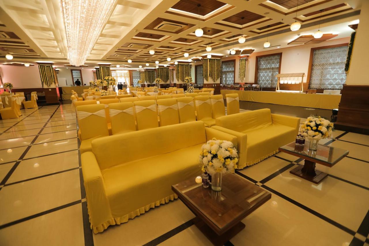 Hotel Saffron Leaf Dehradun Eksteriør bilde