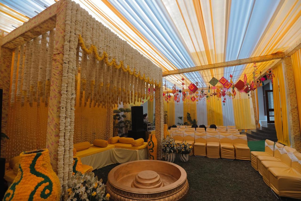 Hotel Saffron Leaf Dehradun Eksteriør bilde