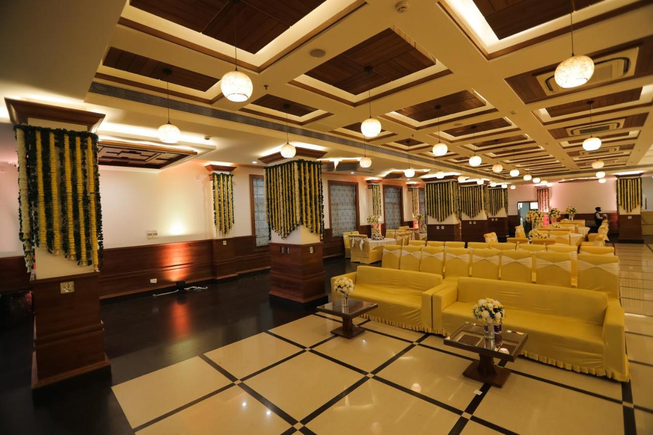 Hotel Saffron Leaf Dehradun Eksteriør bilde