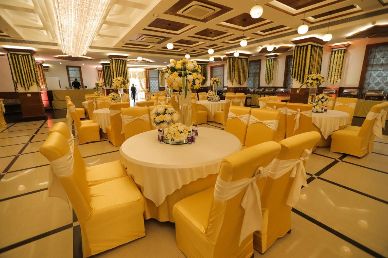Hotel Saffron Leaf Dehradun Eksteriør bilde