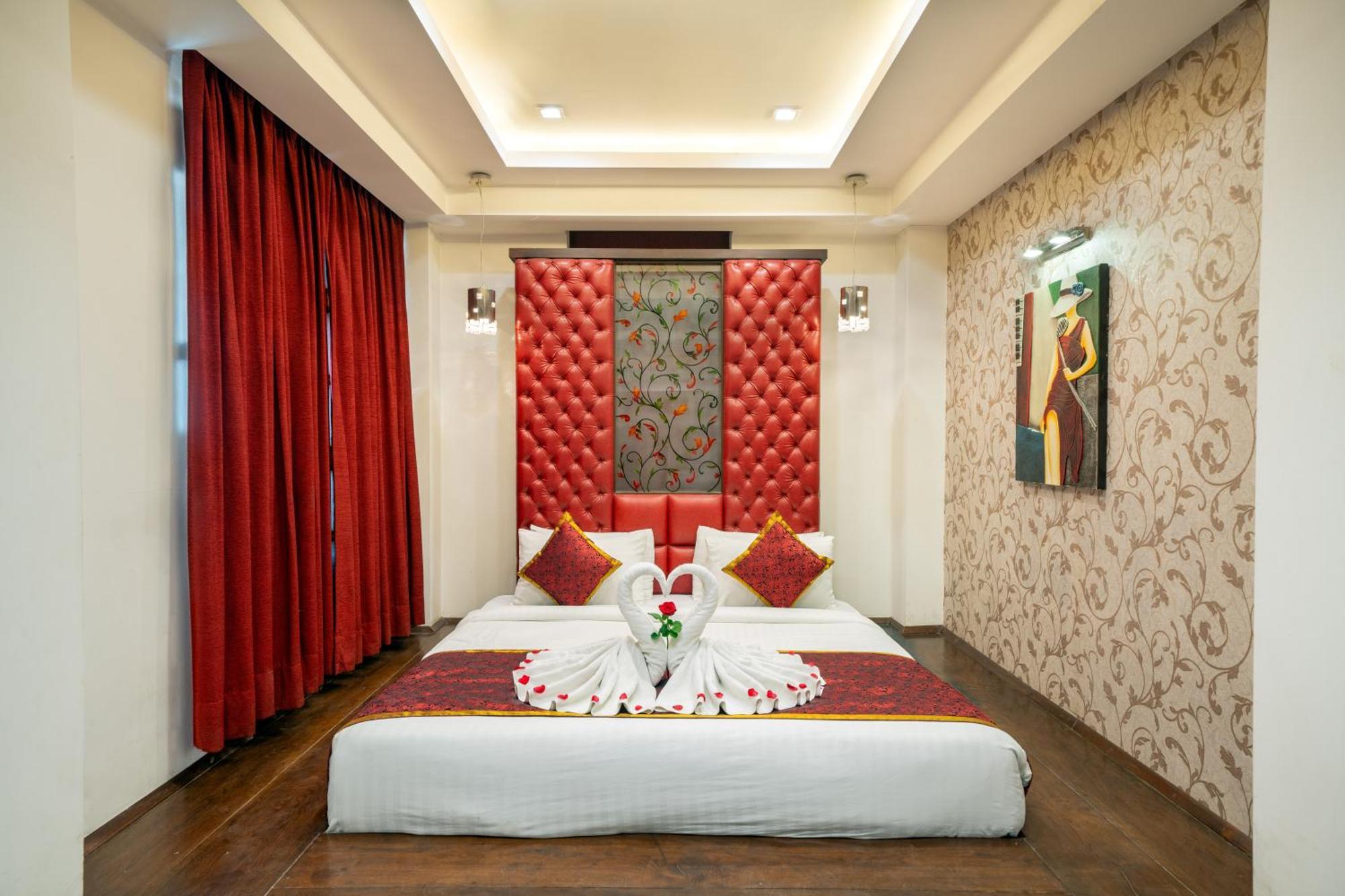 Hotel Saffron Leaf Dehradun Eksteriør bilde