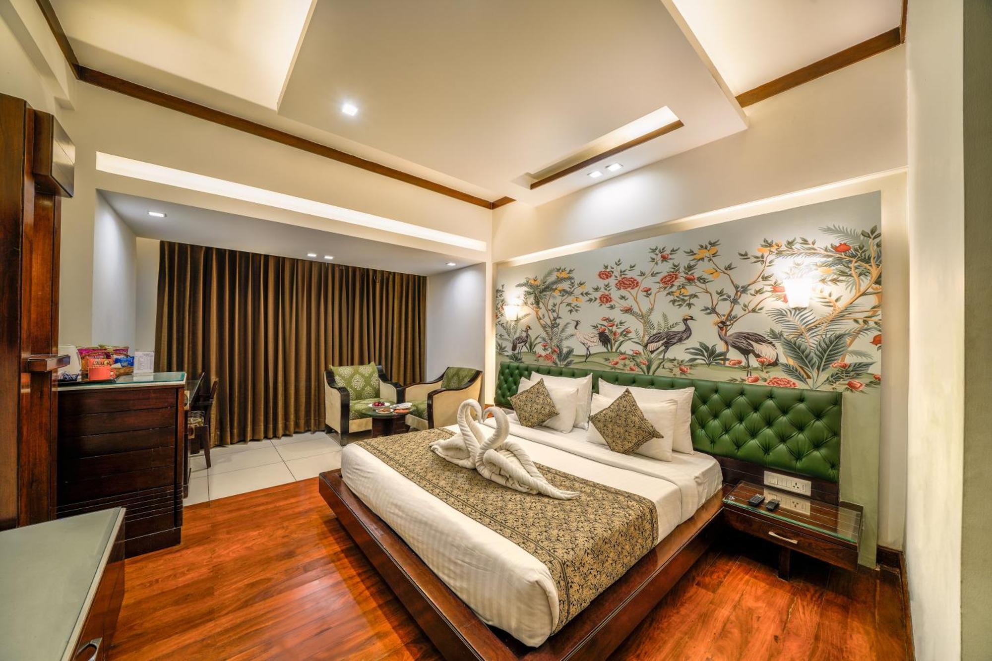 Hotel Saffron Leaf Dehradun Eksteriør bilde